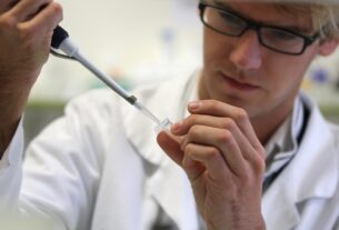 recherche pharmaceutique dirigee ia